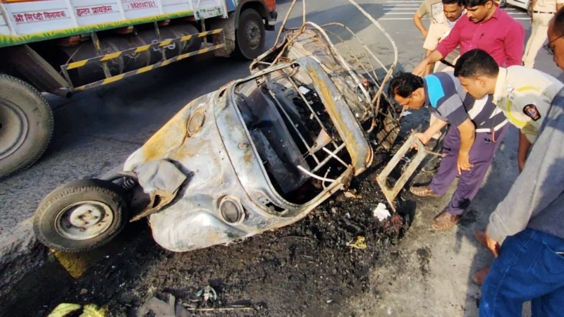 मंगलूरु में सड़क हादसे में तीन घायल