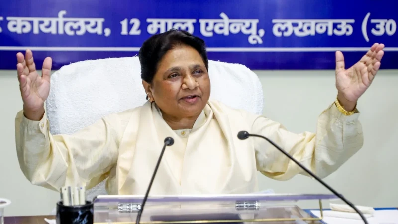 मायावती फिर चुनी गई बसपा की राष्ट्रीय अध्यक्ष