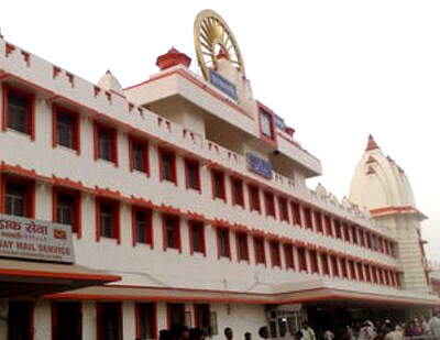 राजगीर मिस्त्री ने की खुदकुशी: ट्रेन के आगे कुदकर दी जान