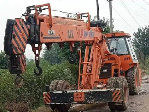 गाजियाबाद में करंट से क्रेन ड्राइवर समेत 2 की मौत