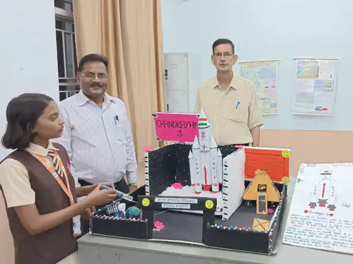 अटल आवासीय स्कूल की छात्रा जाएगी इसरो