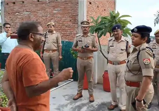 भागते हुए सरेंडर करने वाले सपा विधायक की जेल बदली: जाहिद बेग