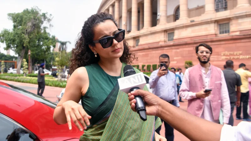 कंगना रनौत ‘इमरजेंसी’ के लिए सेंसर सर्टिफिकेट की मांग लेकर अदालत पहुंची