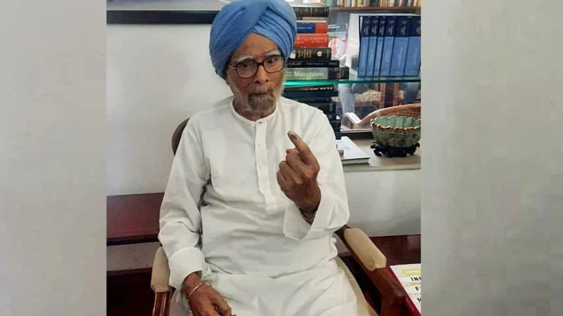 नरेन्द्र मोदी ने पूर्व प्रधानमंत्री मनमोहन सिंह को जन्मदिन की बधाई दी