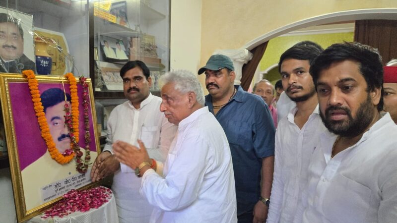 संविधान का खुला मखौल उड़ाया जा रहा है-माता प्रसाद