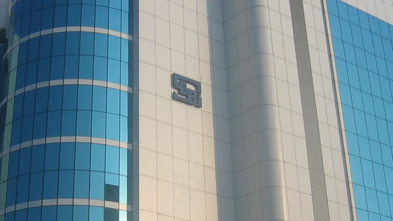 सेबी स्टाफ ने वित्त मंत्रालय से की वर्क कल्चर को लेकर शिकायत