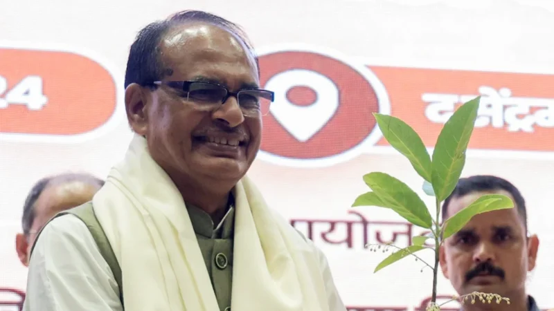 शिवराज सिंह चौहान ने प्रधानमंत्री के जमशेदपुर दौरे की तैयारियों की समीक्षा की