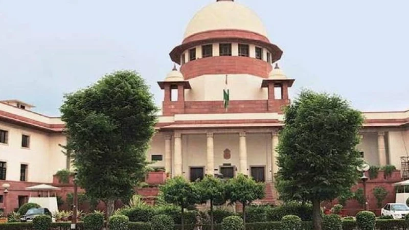 कम से कम देवताओं को तो राजनीति से दूर रखें : तिरुपति लड्डू विवाद पर न्यायालय