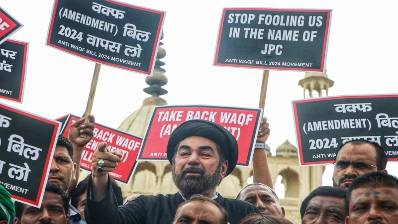 वक्फ बोर्ड ने दिल्ली के 6 मंदिरों पर ठोंका अपना दावा