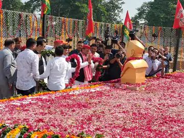 बरकरार रहेगा सपा- कांग्रेस गठबंधन, अखिलेश ने अटकलों पर लगाया विराम