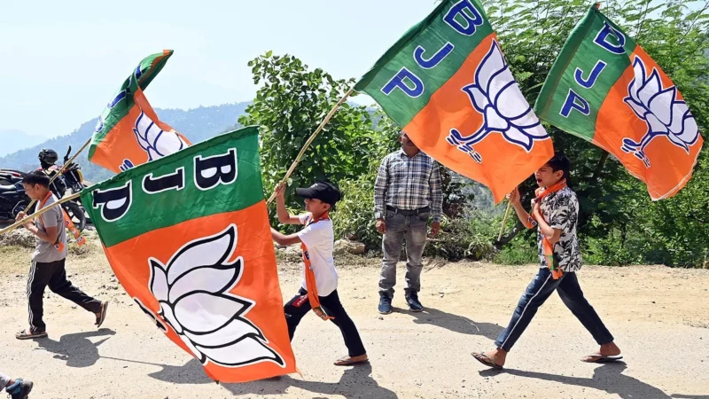 यूपी में बदलेगी उपचुनाव की तारीख चुनाव आयोग से बीजेपी की अपील