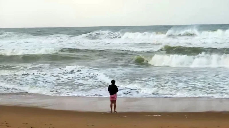 ओडिशा चक्रवाती तूफान दाना भारतीय वायु सेना ने राहत सामग्री पहुंचाई