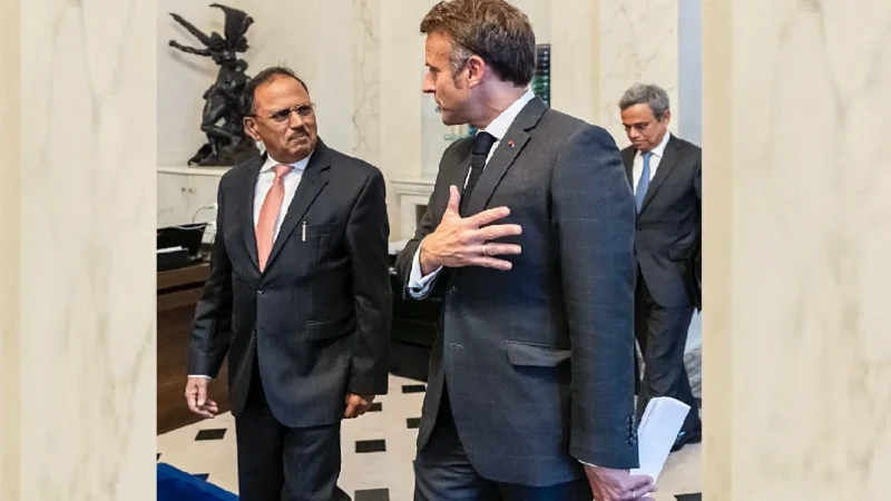 अजित डोभाल ने मैक्रों से मिलकर तैयार किया रोडमैप