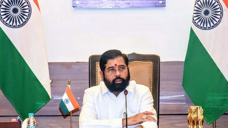 शिंदे ने मुंबई में प्रवेश करने वाले हल्के वाहनों के लिए टोल शुल्क समाप्त करने की घोषणा की