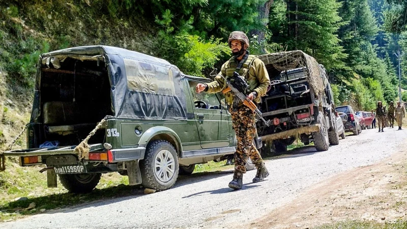 युद्ध में प्रयोग होने वाले हथियारों से लैस आतंकवादी भारत के खिलाफ बड़ा षड्यंत्र