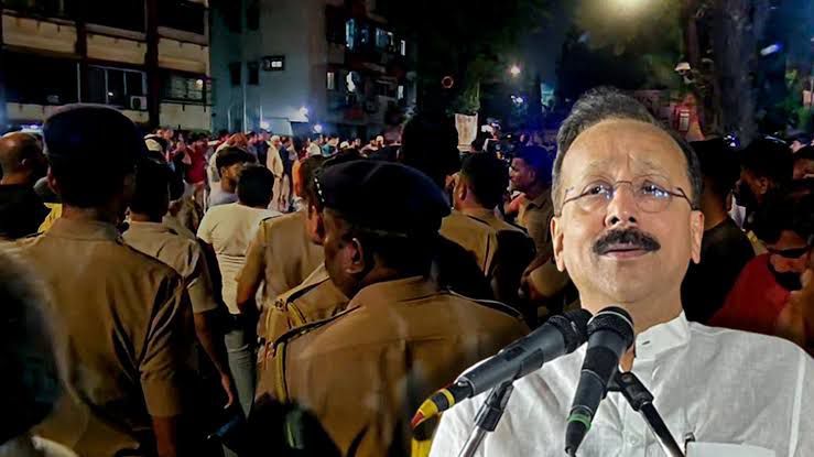 बाबा सिद्दीकी की हत्या गरमाई महाराष्ट्र की राजनीति, उठी गृह मंत्री के इस्तीफे की मांग