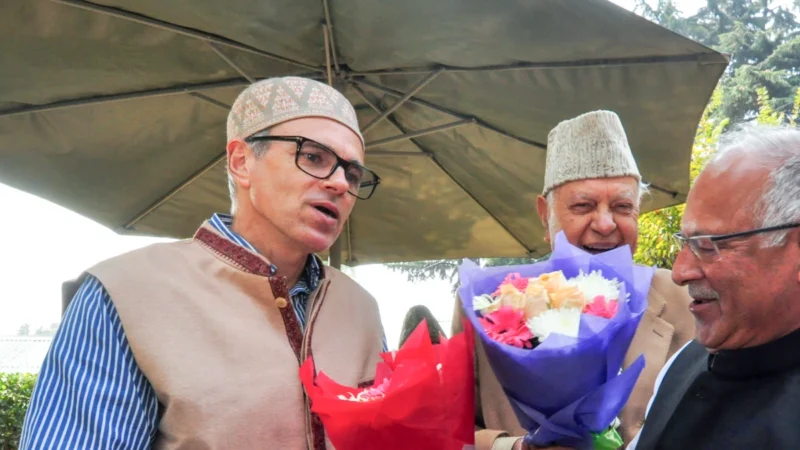 उमर ने शेख अब्दुल्ला को श्रद्धांजलि अर्पित की