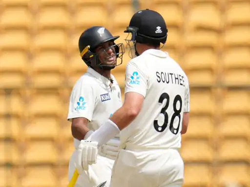 भारत न्यूजीलैंड पहला टेस्ट- रचिन की चौके से सेंचुरी