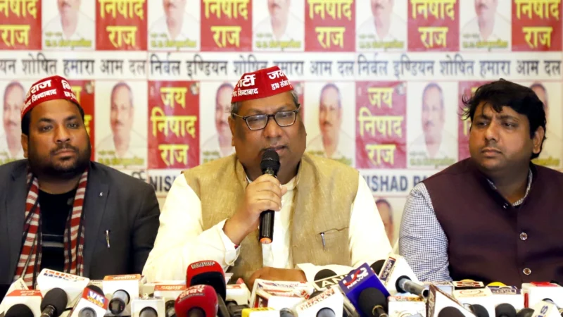 बीजेपी को आंख दिखा रहे संजय निषाद