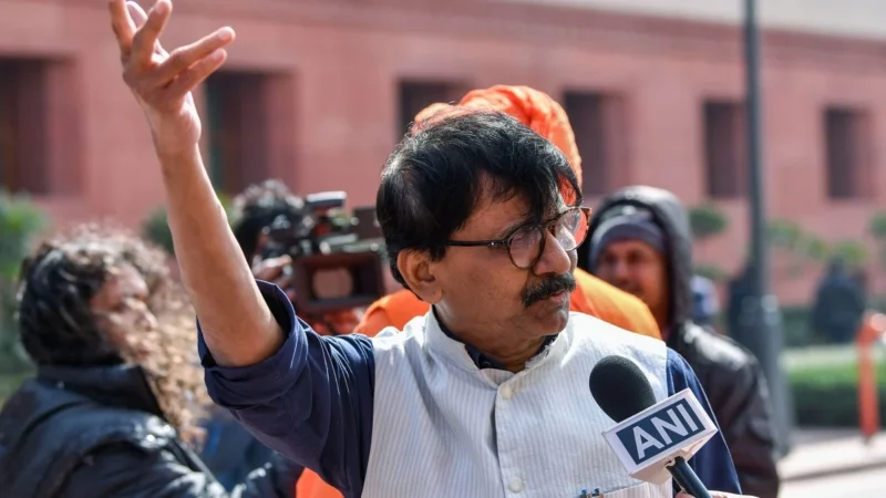 राज ठाकरे ने की मोदी-शाह की तारीफ