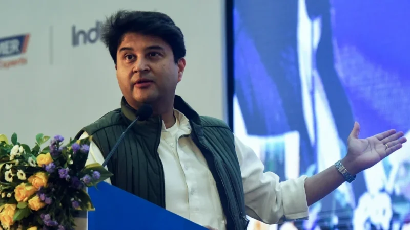 एआई की तैनाती को मजबूत नियामक ढांचे से निर्देशित होना चाहिए: सिंधिया