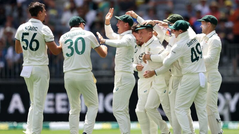 भारत-आस्ट्रेलिया सीरीज: टास जीत कर भारत ने चुनी बल्लेबाजी, लगा शुरुआती झटका