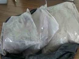 क्राइम ब्रांच ने तस्करों को रंगे हाथ पकड़ा ब्राउन शुगर और 11 किलो गांजा बरामद