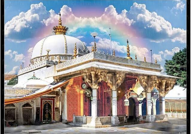 अब अजमेर शरीफ में मंदिर होने का दावा जांचेगी कोर्ट, जारी किया नोटिस