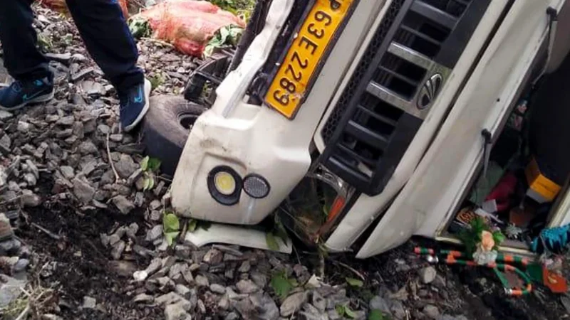 मेरठ में सड़क हादसे में दो महिलाओं समेत तीन की मौत