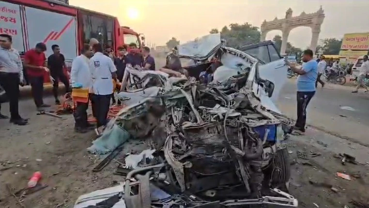 भावनगर में बस और ट्रक के बीच टक्कर, छह लोगों की मौत, 10 घायल