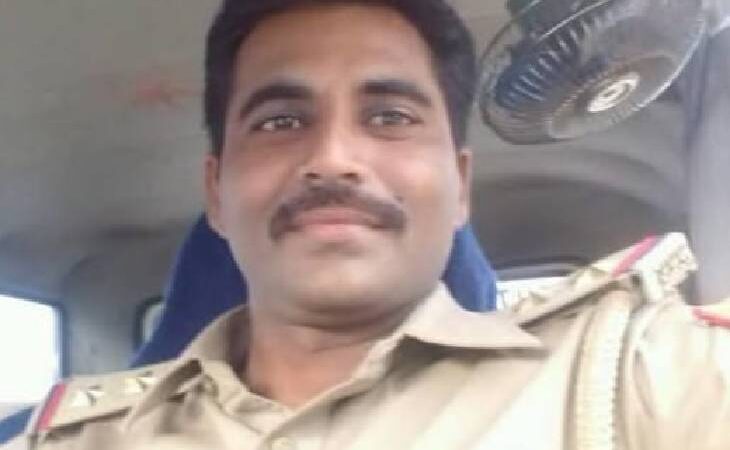 दरोगा की सिर कटी लाश रेलवे ट्रैक पर मिली