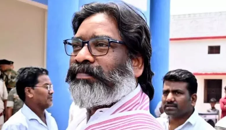 झारखंड की हेमंत सोरेन सरकार में 10 मंत्रियों ने ली शपथ