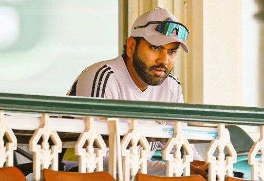 रोहित ने सिडनी टेस्ट से खुद को किया बाहर, बैटिंग करने उतरी टीम इंडिया की हालत खस्ता