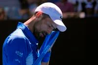 Australian Open : पहला सेट हारने के बाद मैच से हटे जोकोविच, अलेक्जेंडर ज्वेरेव फाइनल में