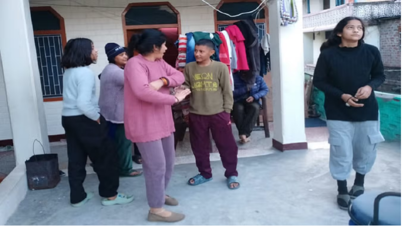 सुबह-सुबह कांपी उत्तराखंड की धरती, डर कर घरों से बाहर निकले लोग