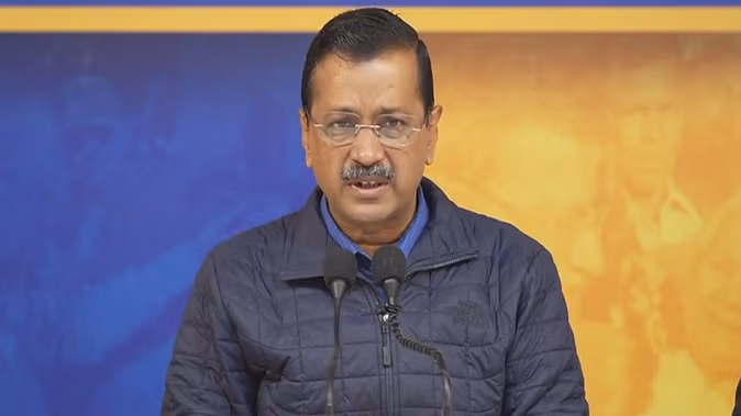 पानी में जहर वाले बयान पर केजरीवाल के जवाब से चुनाव आयोग संतुष्ट नहीं