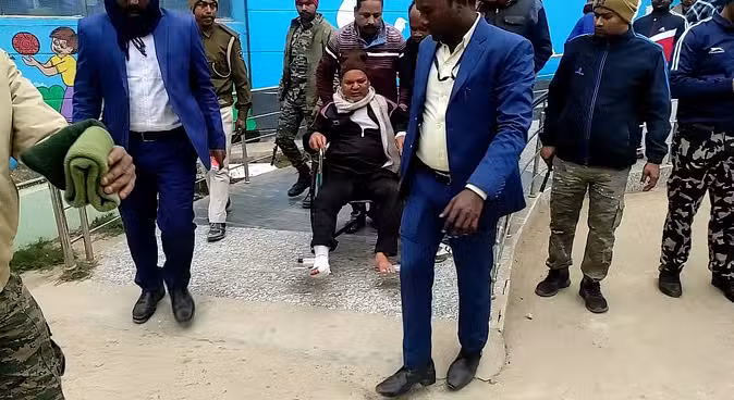 बिहार सरकार के मंत्री को जब ऑटो ने मारी टक्कर