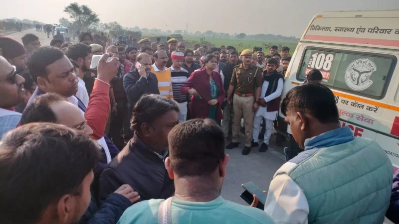 गाजीपुर में सड़क हादसे में महाकुंभ से लौट रहे 6 श्रद्धालुओं की मौत