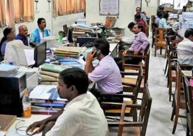 आठवें वेतन आयोग के गठन को मंजूरी, बजट से पहले सरकार का केन्द्रीय कर्मचारियों को बड़ा तोहफा