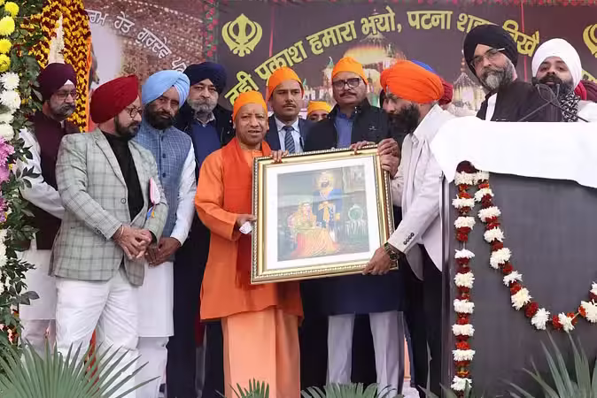 सिख गुरुओं का बलिदान, उनकी प्रेरणा देश व समाज के लिए उपयोगी-सीएम योगी