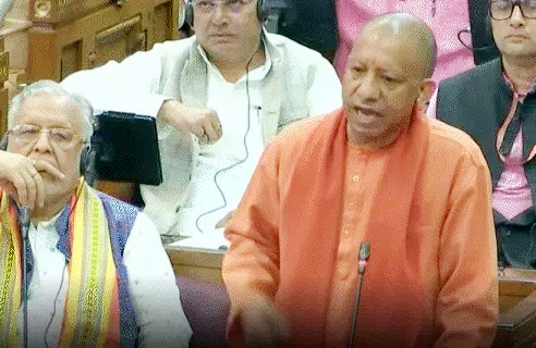 जब सपा पर भड़के सीएम, कहा- उर्दू पढ़ाकर बच्चों को कठमुल्ला बनाना चाहते हैं