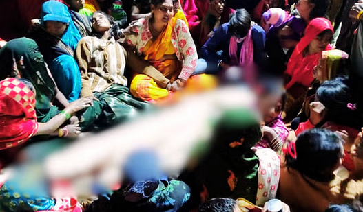 पिटाई के १४ दिन बाद युवक की मौत, २० घंटे तक कार्रवाई मांग को लेकर धरने पर बैठे रहे परिजन