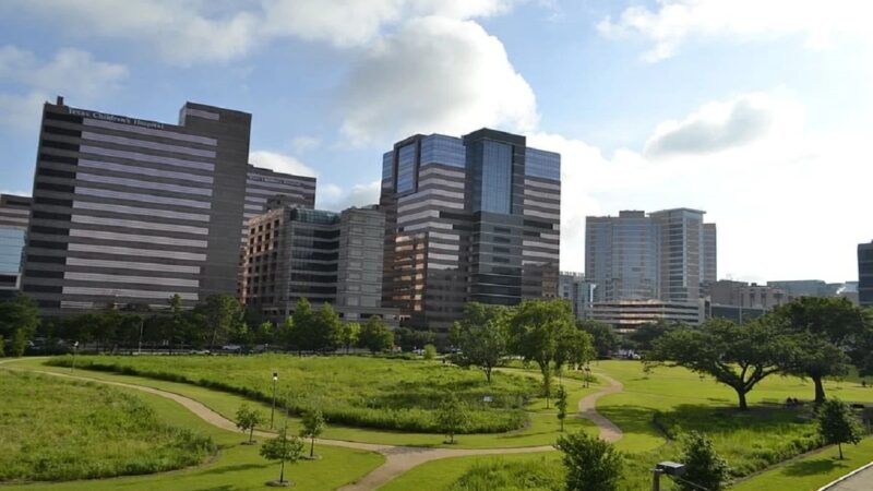 रियल एस्टेट के क्षेत्र में भी गोदरेज की दस्तक, १,००० करोड़ रुपये की आवासीय संपत्तियां बेचा