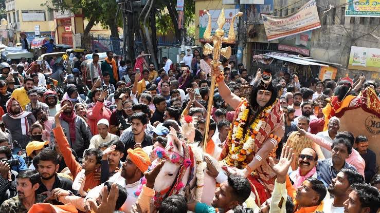 लोगों के विरोध के चलते बैकफुट पर प्रशासन, 27 नहीं अब 26 फरवरी को ही निकलेगी शिव बारात