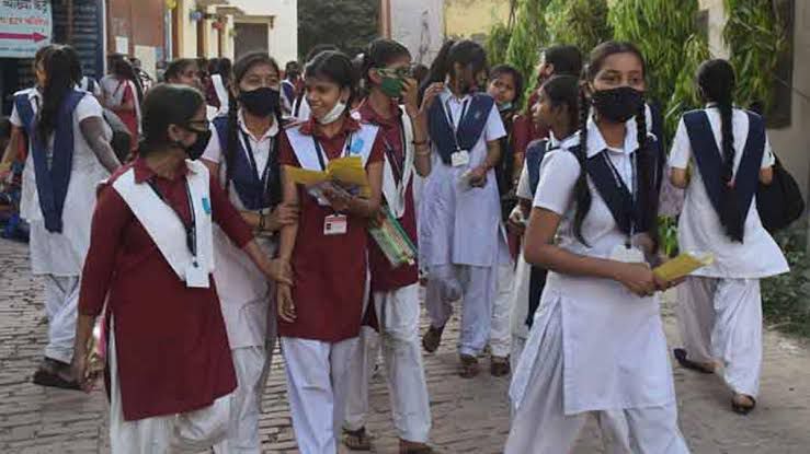 इस शहर में स्कूल क्यों हुए बंद