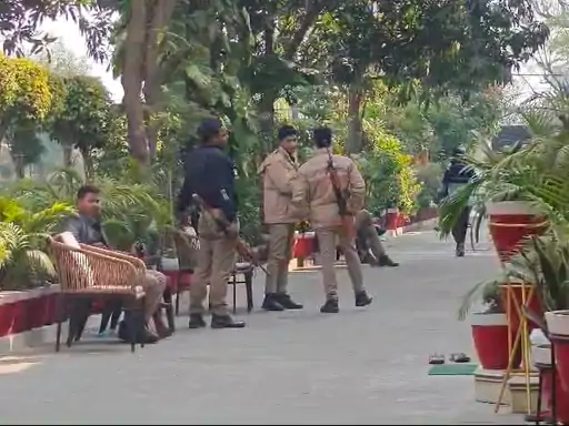 कन्नौज में इत्र व्यापारी के घर छापे से हड़कंप