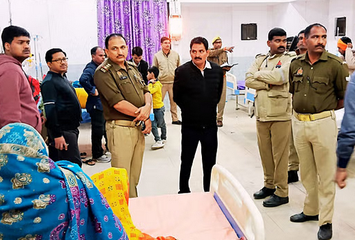 मऊ में चंद घंटों में दो सड़क हादसे, ४७ श्रद्धालु घायल