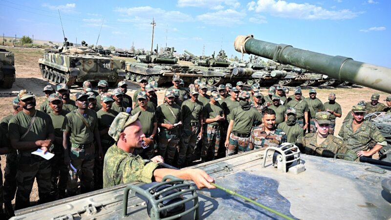 रूसी सेना में सेवाएं दे रहे हैं १८ भारतीय