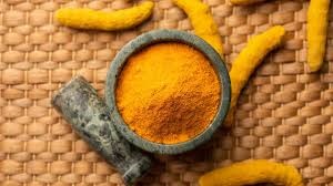 शाम को क्यों नहीं खरीदनी चाहिए ‘हल्दी’