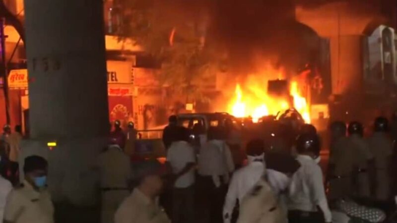 औरंगजेब कब्र विवाद को लेकर नागपुर में भड़की हिंसा, कई पुलिस कर्मियों समेत एक दर्जन से ज्यादा लोग घायल